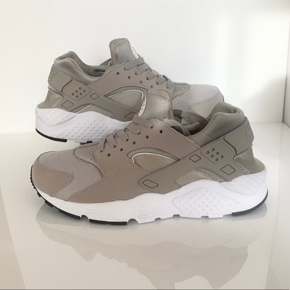 Nike Air Guarache Run PRM - Picture 1 of 9